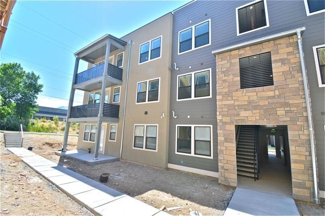Building Photo - 8373 Iris Lumi Ln