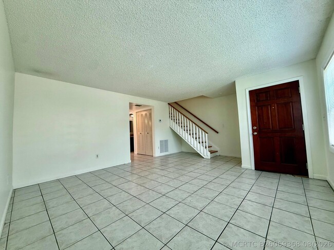 Building Photo - 337 Gulfstream Rd