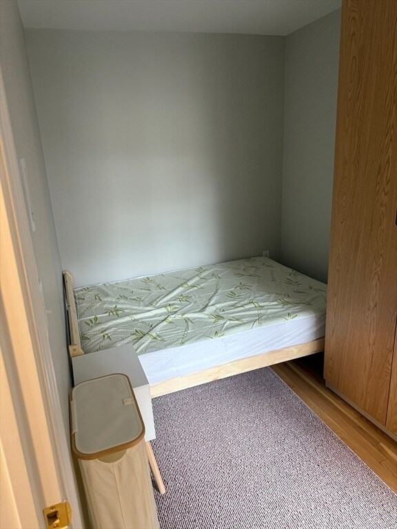 Building Photo - 54 Melrose St