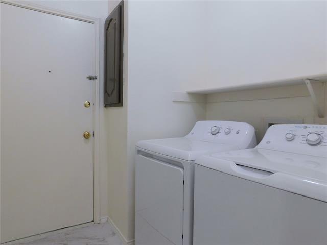 Building Photo - 2701 Clark Dr