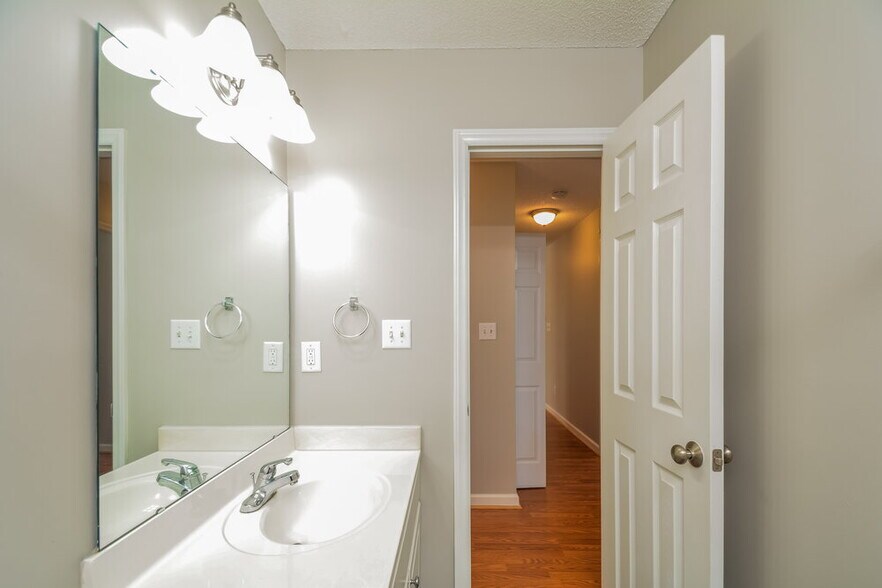 Building Photo - 3626 Enduring Freedom Dr