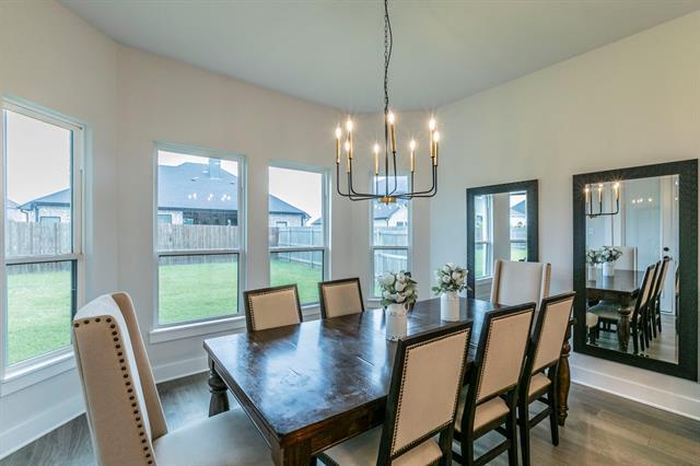 Building Photo - 2104 Palafox Dr