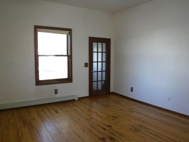 Building Photo - Rattlesnake area house