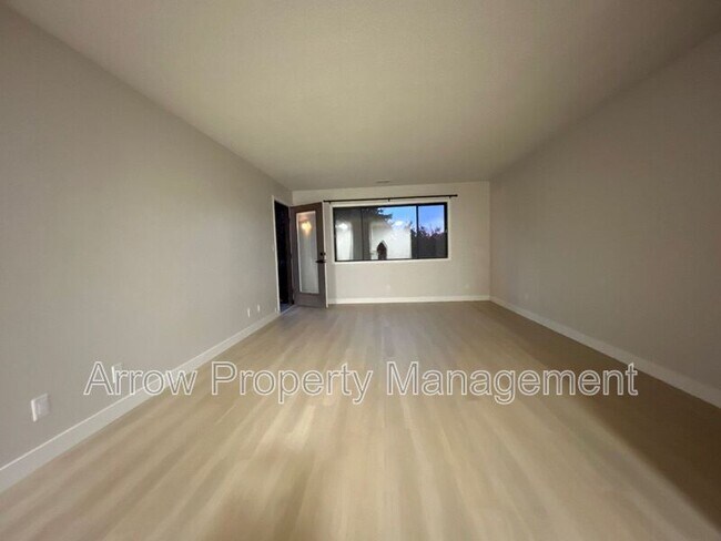 Building Photo - 2340 N 44th St