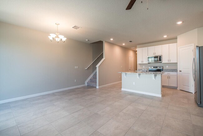 Building Photo - 3944 SE Caladium Ct
