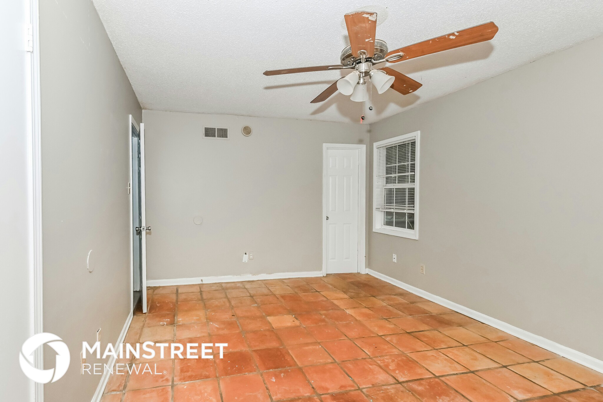 Building Photo - 3927 Plum Hill Dr