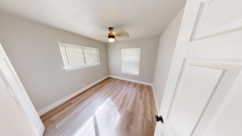 Building Photo - 7323 Glen Arbor Dr