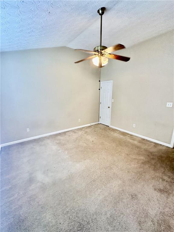 Building Photo - 658 Kenridge Dr