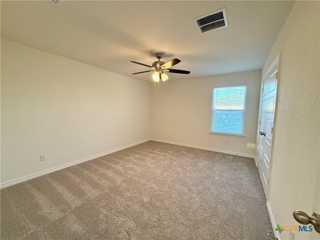 Building Photo - 433 Panther Pass