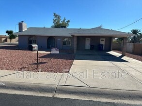 Building Photo - 2535 E Maryland Dr