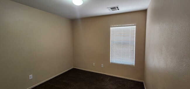 Building Photo - 6250 W Arby Ave