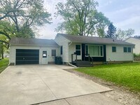 Building Photo - Now leasing for May 2026! Four Bed/Two Bath