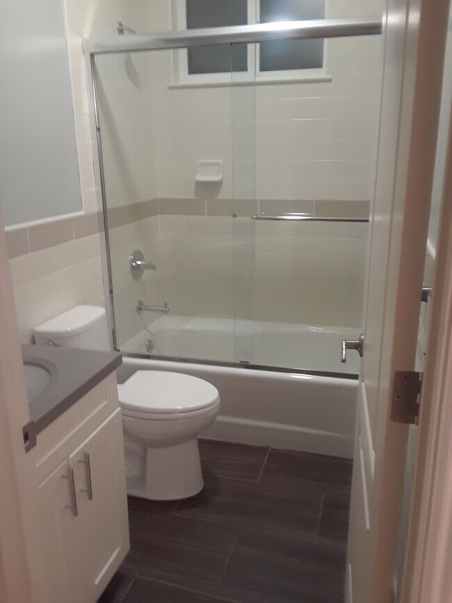 Building Photo - 473 34th Ave