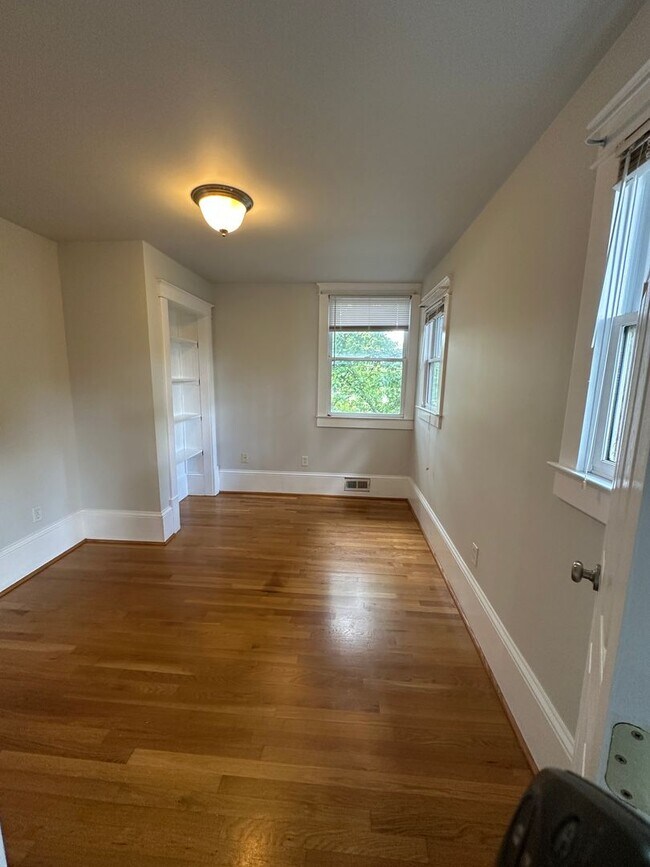 Building Photo - 4508b Park Ave, Nashville TN 37209 *Leasin...