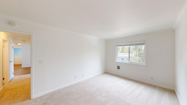 Building Photo - 521 Alameda del Prado