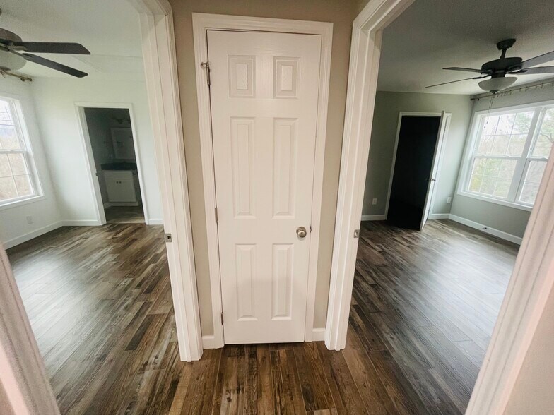 Building Photo - 176 Ridge Pointe Dr