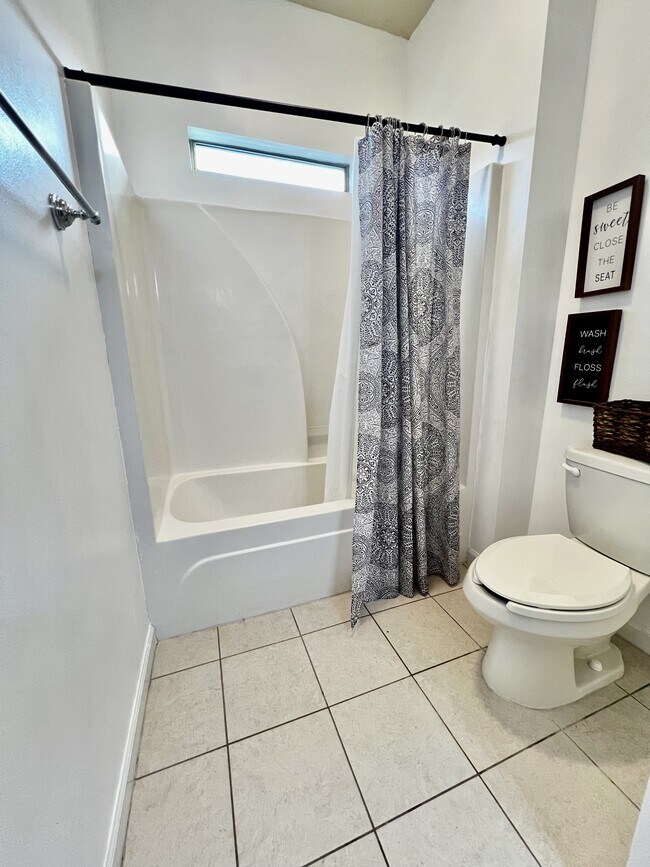 Building Photo - 4596 Hermosa Rd