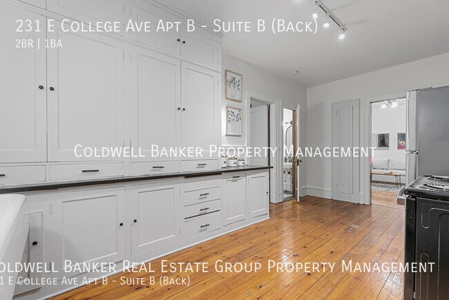 Building Photo - 231 E College Ave