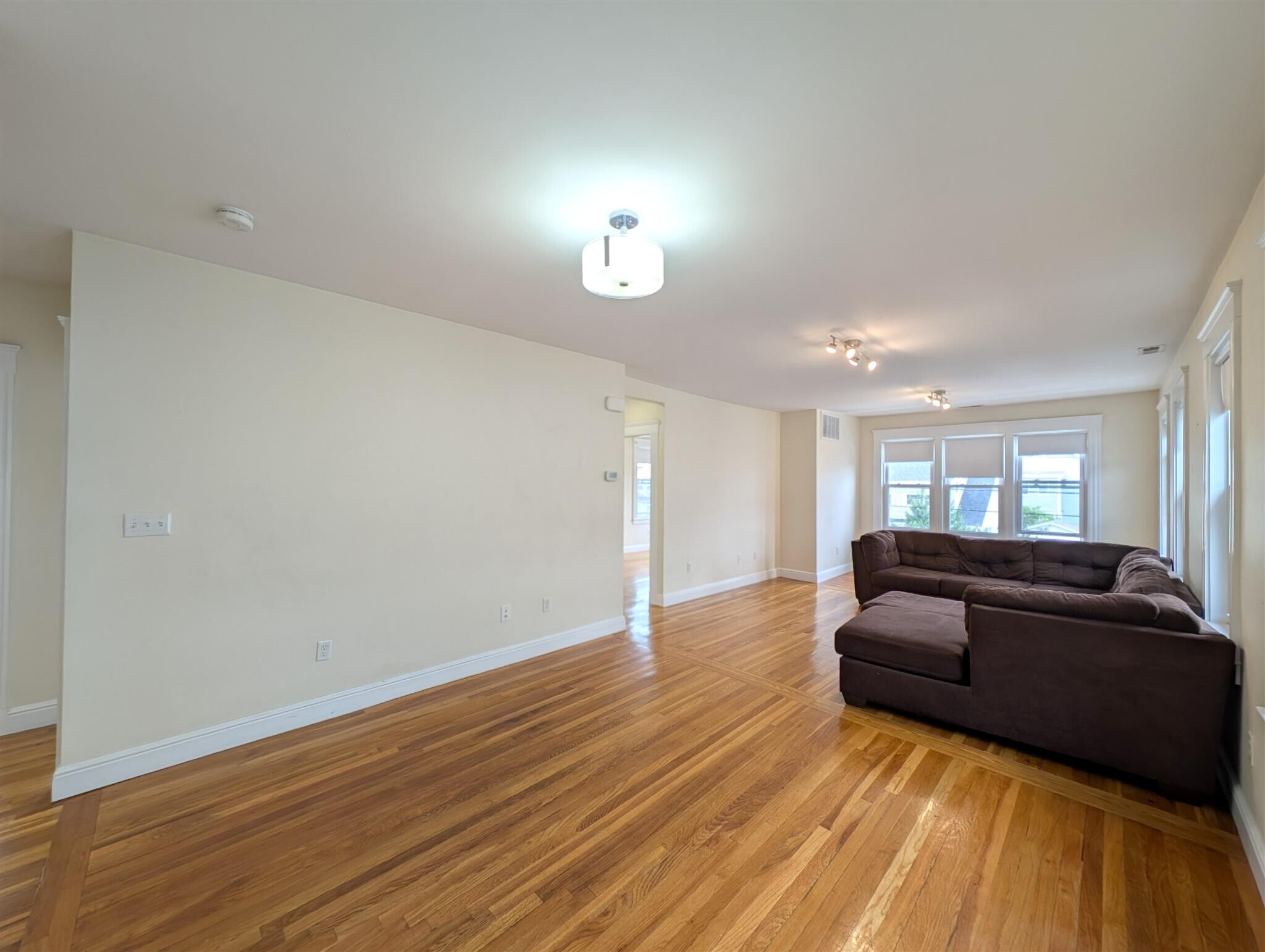 Building Photo - 7 Bonner Ave