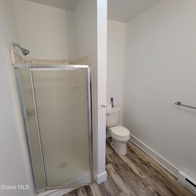 Building Photo - 762 Eastern Ave