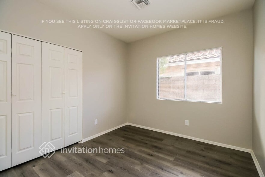 Building Photo - 6810 S Dennis Dr