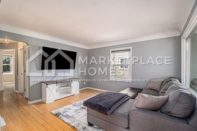 Building Photo - 612 S Dorchester Ave