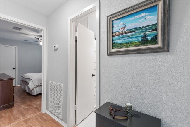 Building Photo - 105 Sweetgum Dr
