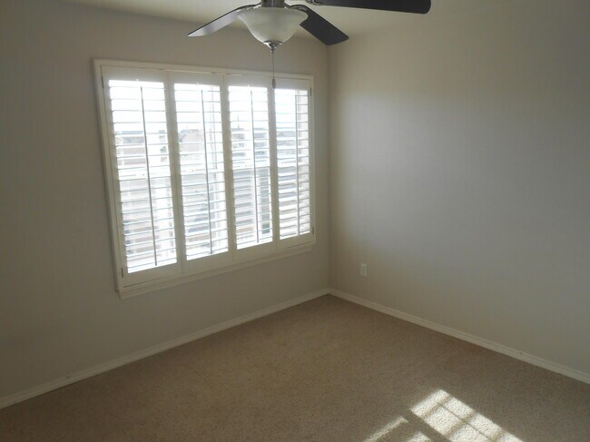 Building Photo - 10021 Railroad Dr