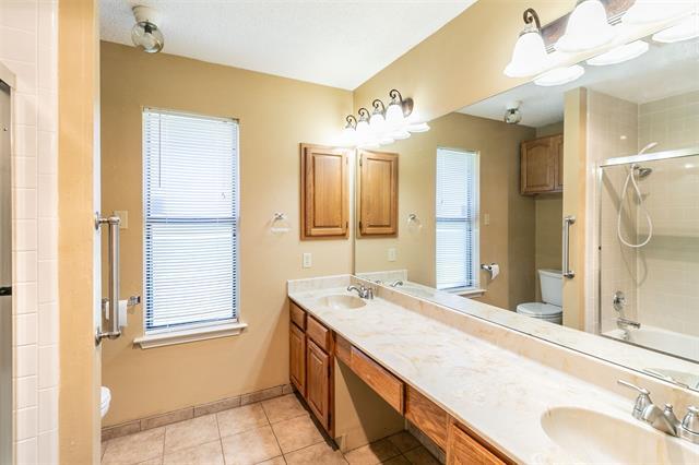 Building Photo - 10000 Bugle Dr