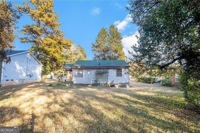 Building Photo - 5253 Brookdale Dr