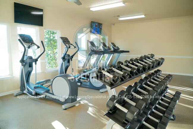 Building Photo - HALF OFF 1ST MONTHS RENT MOVE - IN SPECIAL...