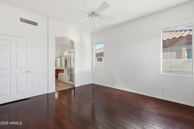 Building Photo - 15707 E Cactus Dr