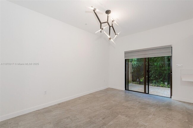 Building Photo - 152 SW 185th Way