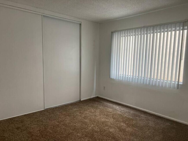 Building Photo - 1.0 bedroom in Los Angeles California 91343