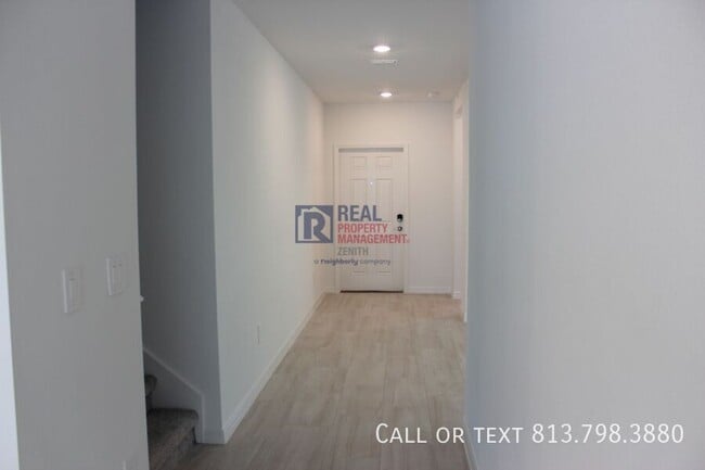 Building Photo - 1716 Tropical Oasis Ave