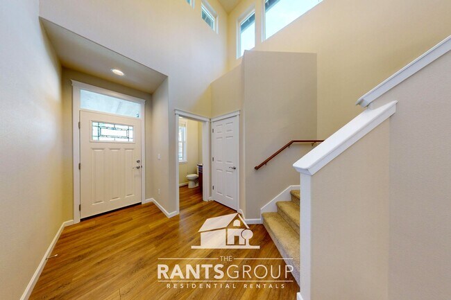 Building Photo - Beautiful 5 Bedroom 4 Bath Home in the sought after Golf Community with views of The Woodlands Co...