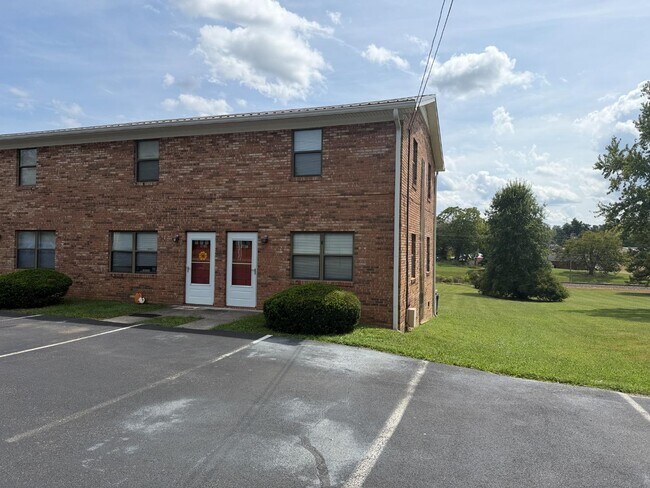 Building Photo - 1746 Morningside Dr