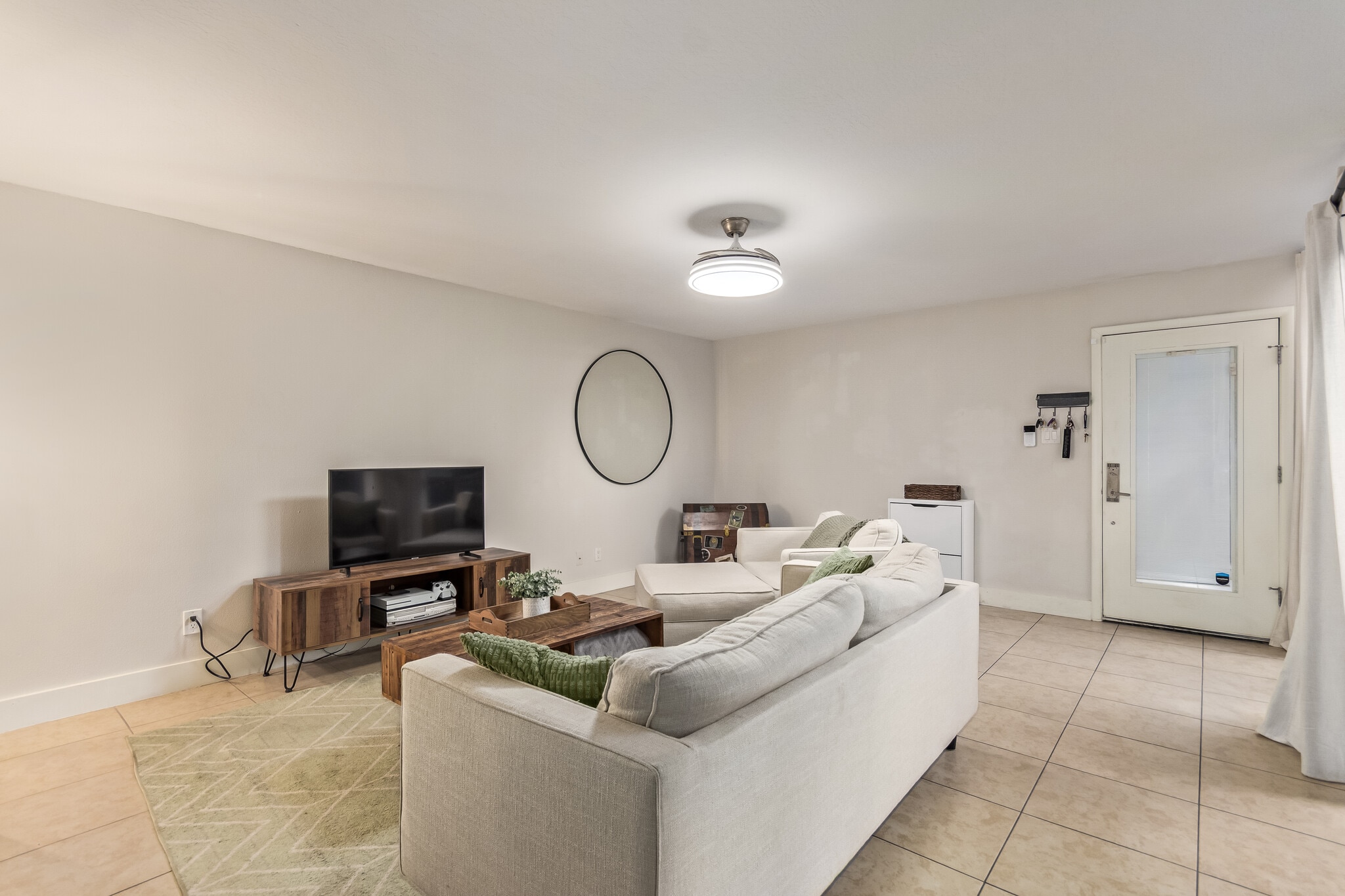 Building Photo - 1225 E Medlock Dr