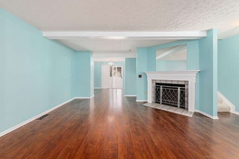 Building Photo - 5884 Parkbridge Ln