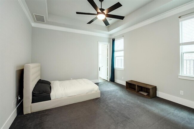 Building Photo - 6812 Royal Liverpool Dr