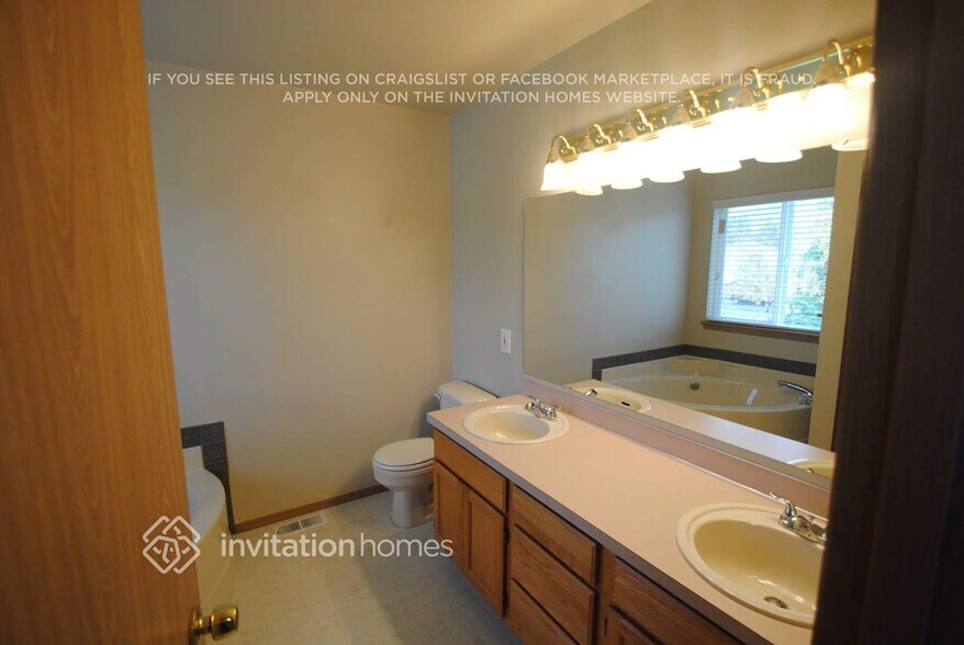 Building Photo - 18404 109th St Ct E