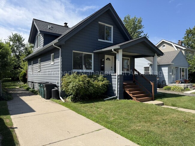 Building Photo - 316 Spencer St