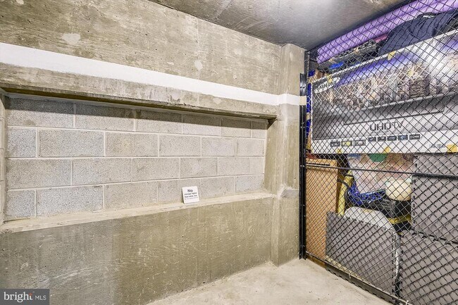 Building Photo - 2720 S Arlington Mill Dr