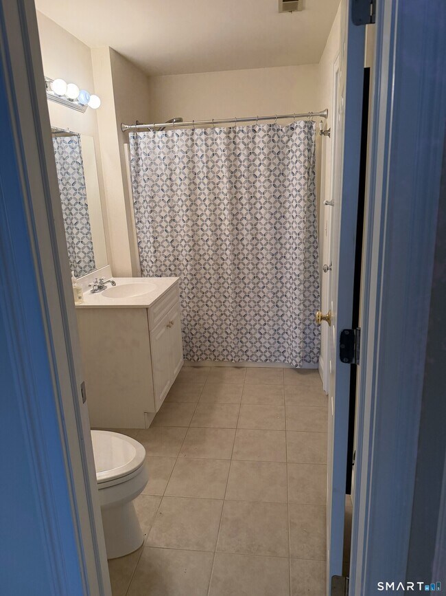 Building Photo - 365 Westport Ave