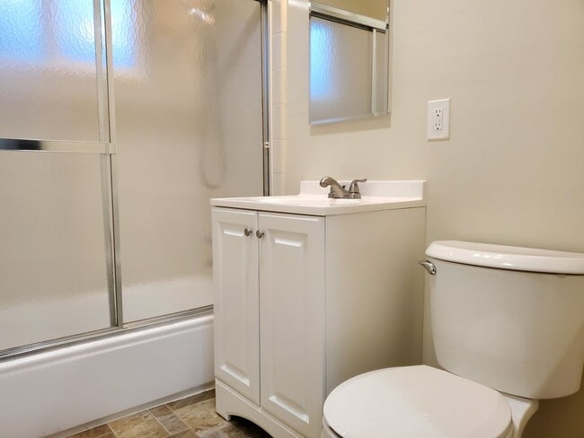 Building Photo - Downstairs Apartment in Great Sunnyvale Location, Renovated Inside, Fresh Paint, New Floors!