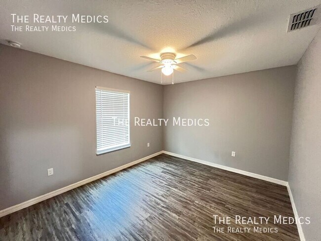 Building Photo - 2839 SW 165th Pl