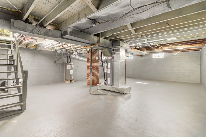 Building Photo - 6416 Walnut Dr