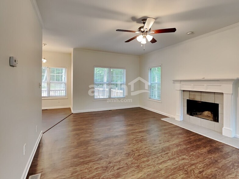 Building Photo - 2485 Chandler Grove Dr