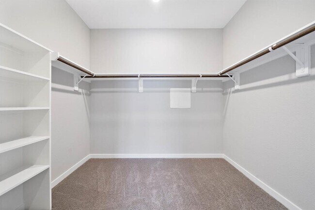 Building Photo - 8474 Berry Grn Ln