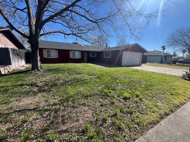 Building Photo - Spacious 4bed 2bath home in Elverta!